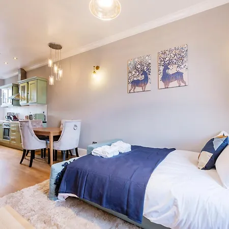 Large 1 Bedroom In Center Of London 3 Exterior photo