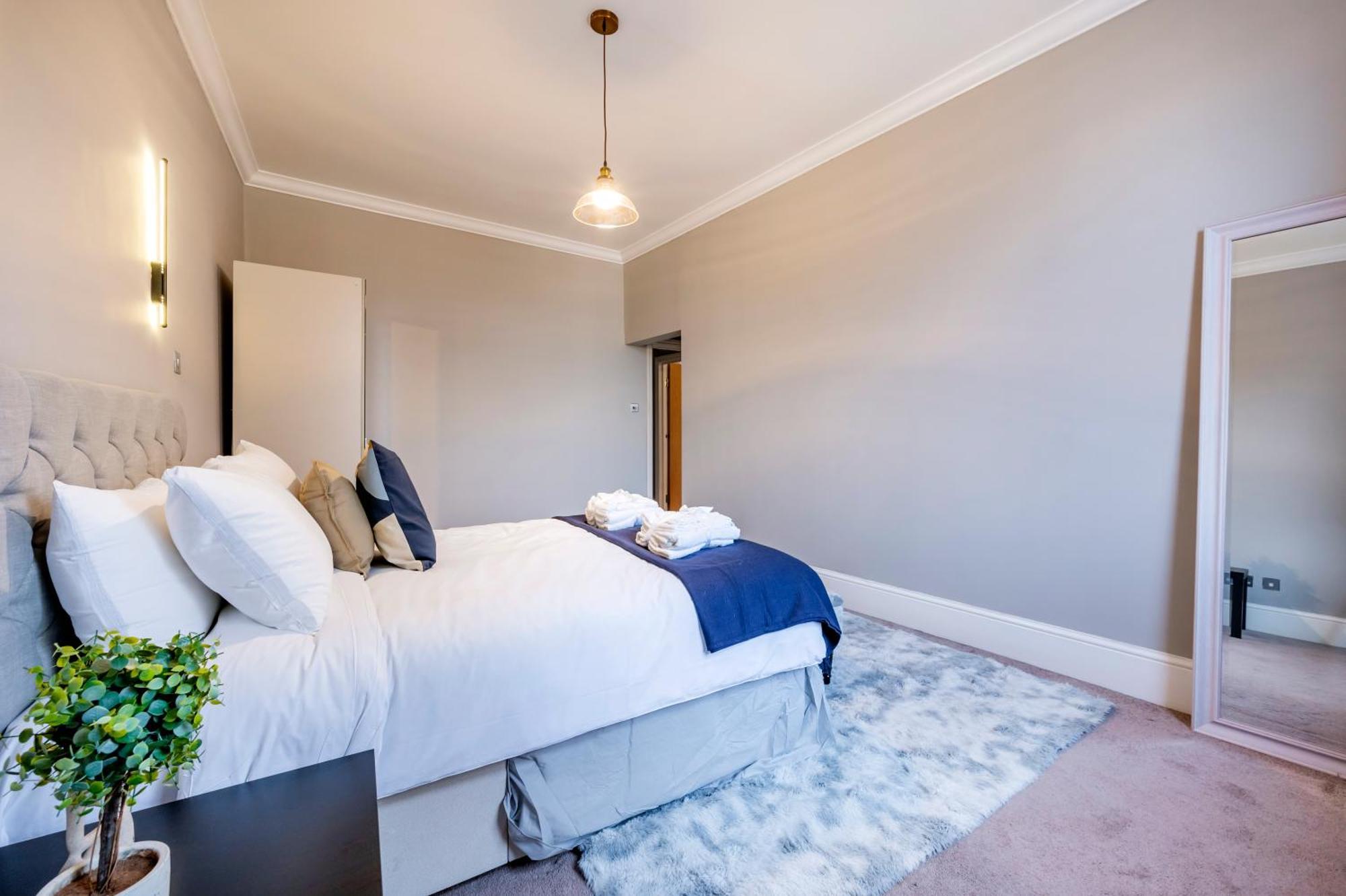 Appartamento Large 1 Bedroom In Center Of 3 Londra